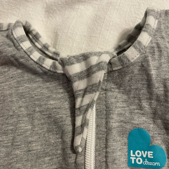 Love to Dream Swaddle UP Self-Soothing Sleep Sack 8-13 lbs. 1.0 TOG, Gray, Small - Picture 4 of 4